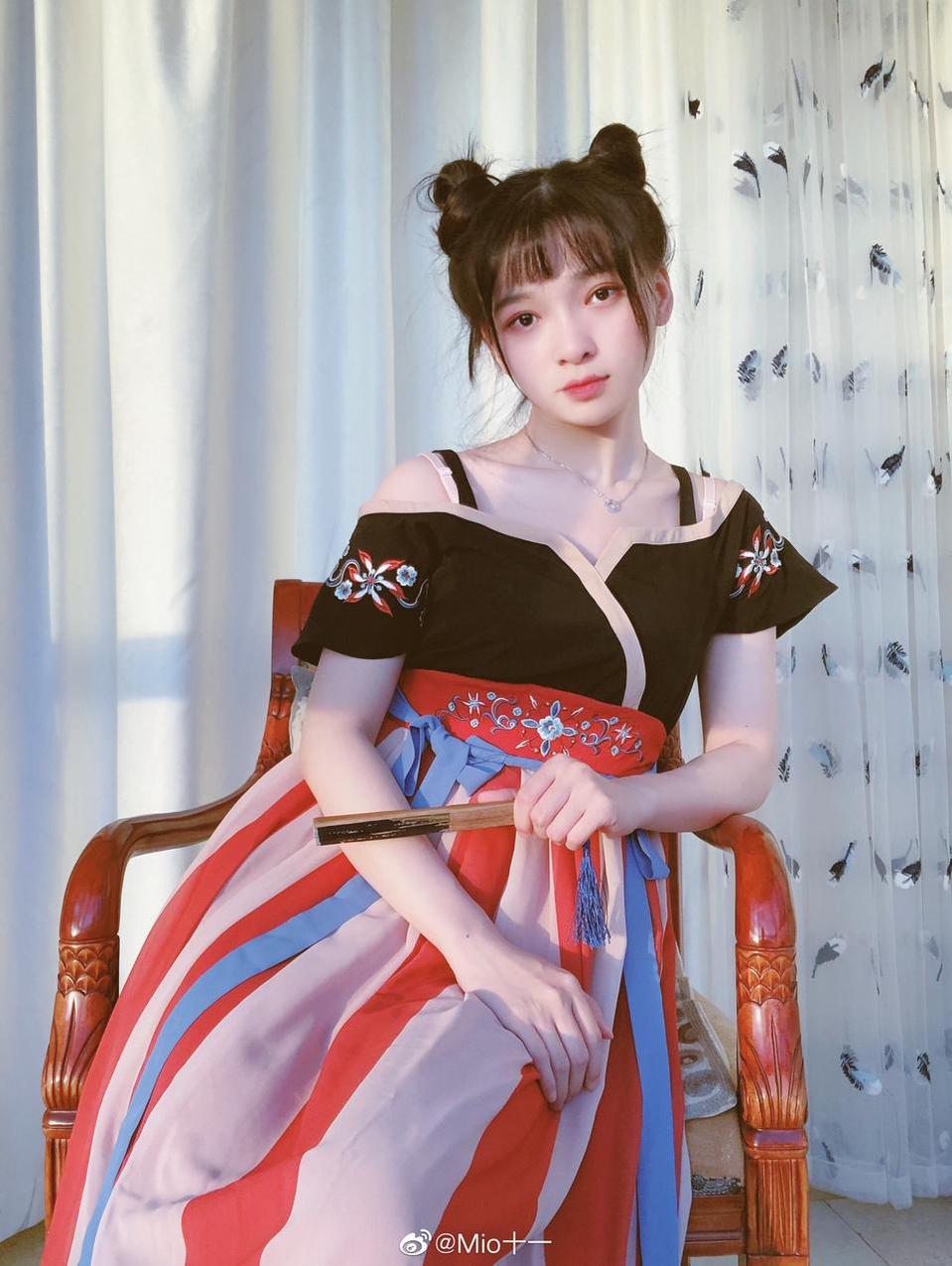 与Mio十一dva同行，尝试新的cosplay套路，留下难忘回忆。