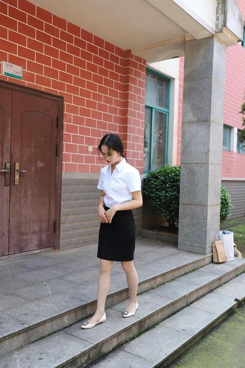 大西瓜爱牙膏网图呈现的无删作品是一份绝美的摄影图包。
