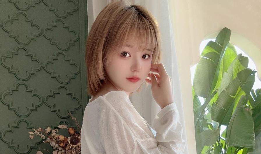想看原图？小仓千代w黑贞给你看她的美如画的cos照片