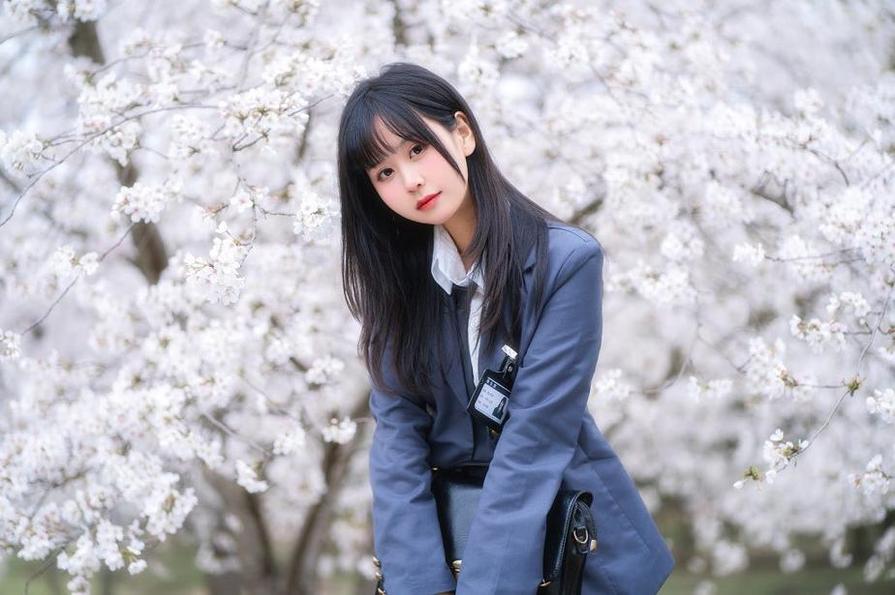 阳光美少女萌芽儿o0的精选图包，每一张都是视觉盛宴